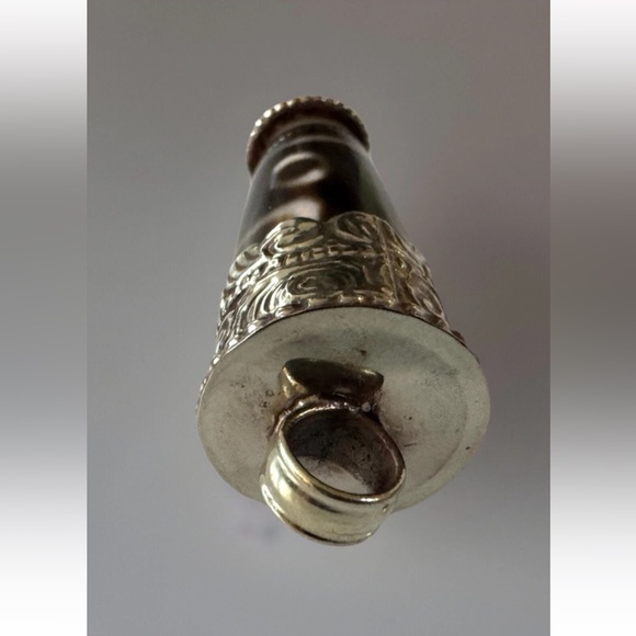 Vintage Hand Carved Floral Pattern Tibetan Akate(Dzi) Amulet Silver Pendant 13Gm - Picture 8 of 11